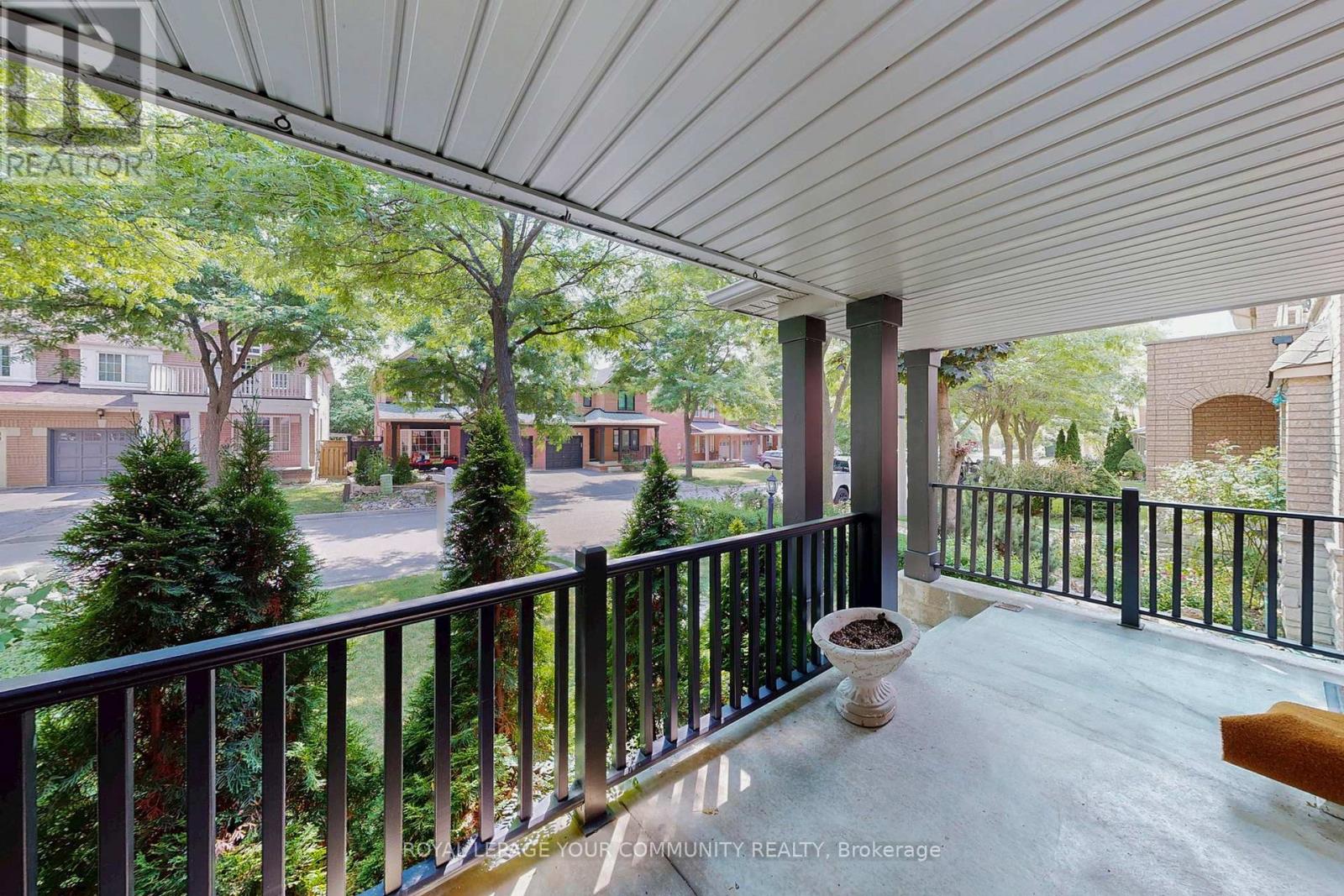 Property at 199 EQUATOR CRESCENT image 2