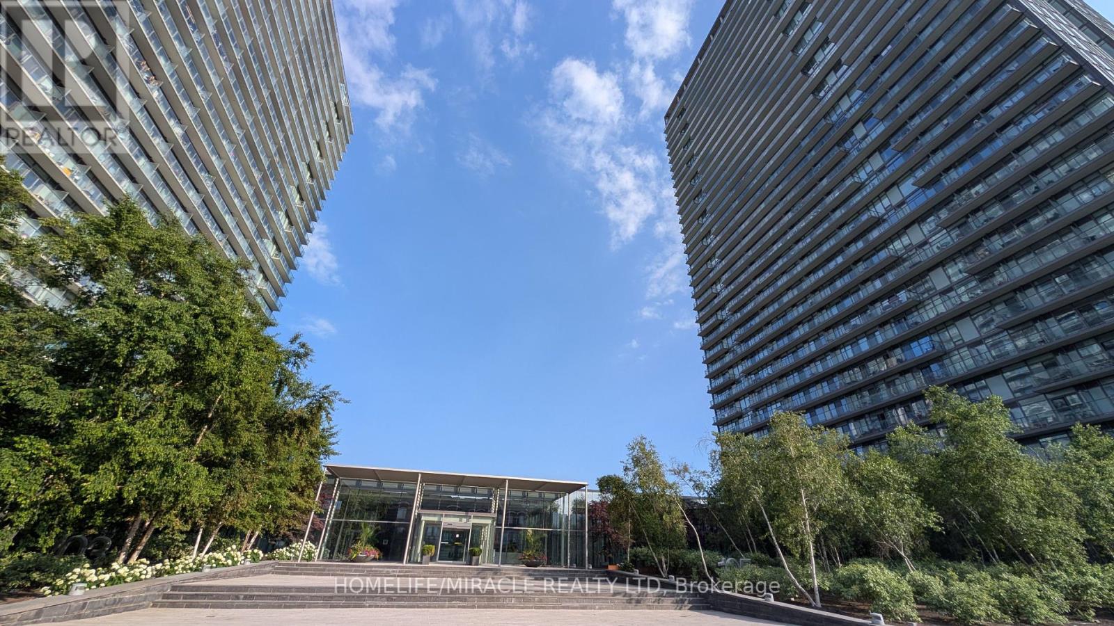 Property at 3012 - 105 THE QUEENSWAY image 2