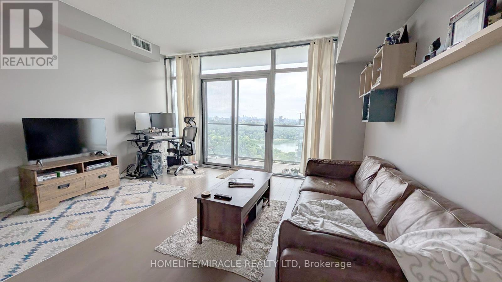 Property at 3012 - 105 THE QUEENSWAY image 3