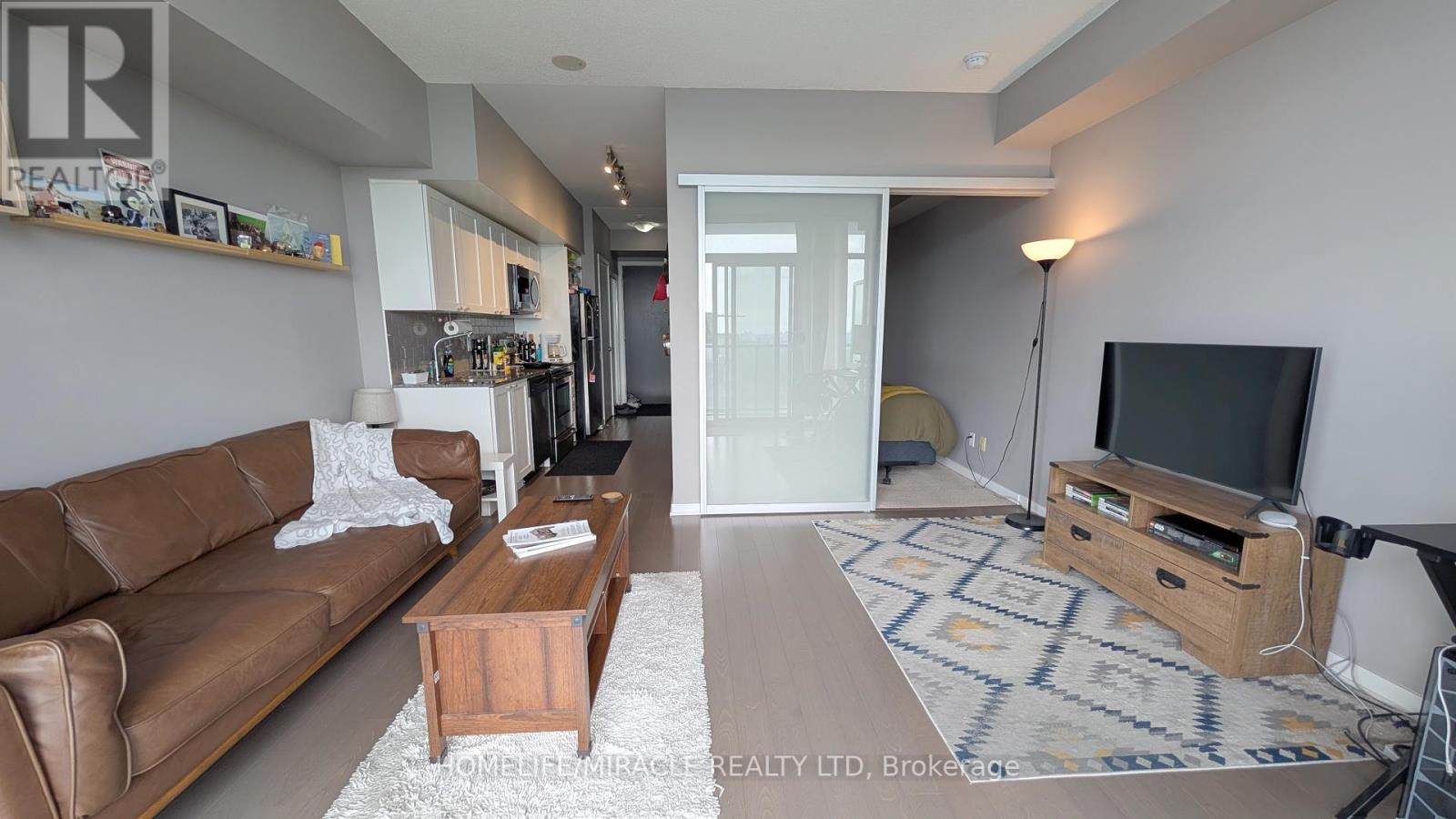 3012 - 105 The Queensway, Toronto, Ontario  M6S 5B5 - Photo 6 - W12280897