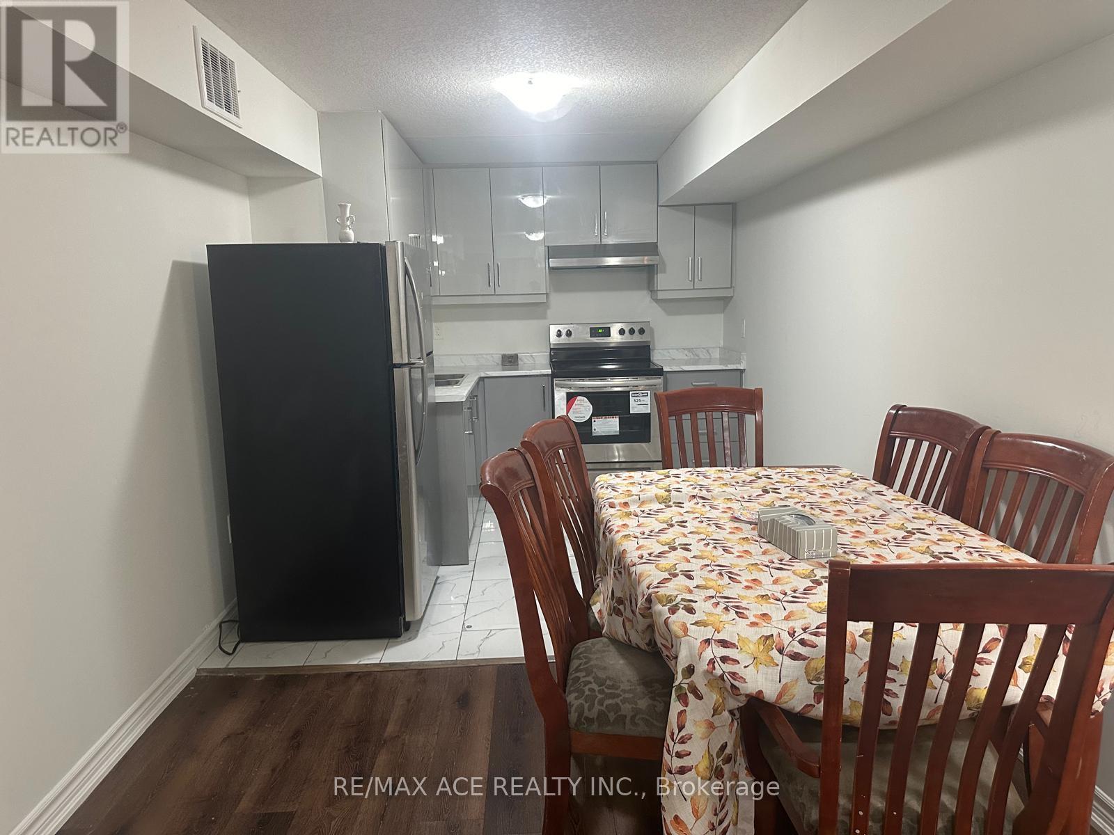 Bsmt - 50 Golden Springs Drive, Brampton, Ontario  L7A 0C7 - Photo 5 - W12280930