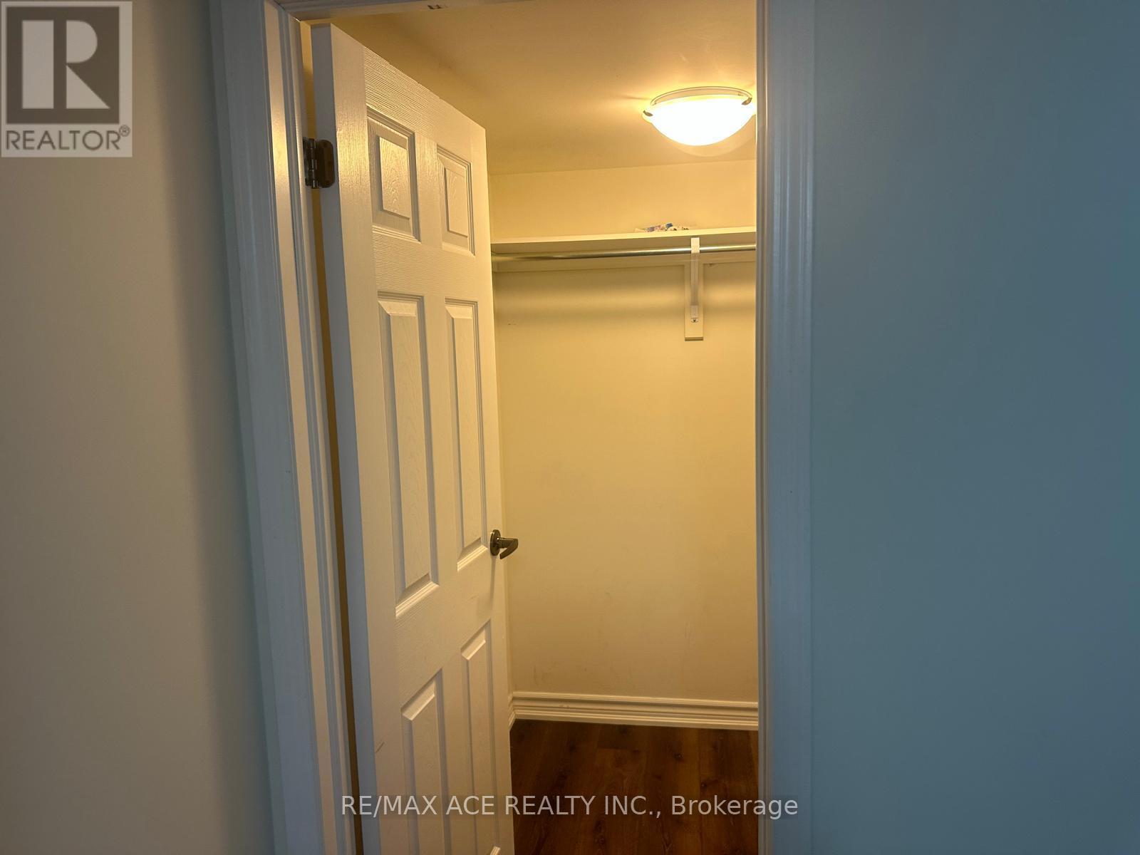 Bsmt - 50 Golden Springs Drive, Brampton, Ontario  L7A 0C7 - Photo 9 - W12280930