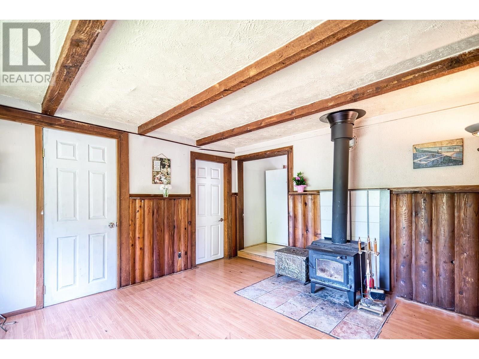 8200 Redrooffs Road, Halfmoon Bay, British Columbia  V7Z 1E2 - Photo 14 - R3026186