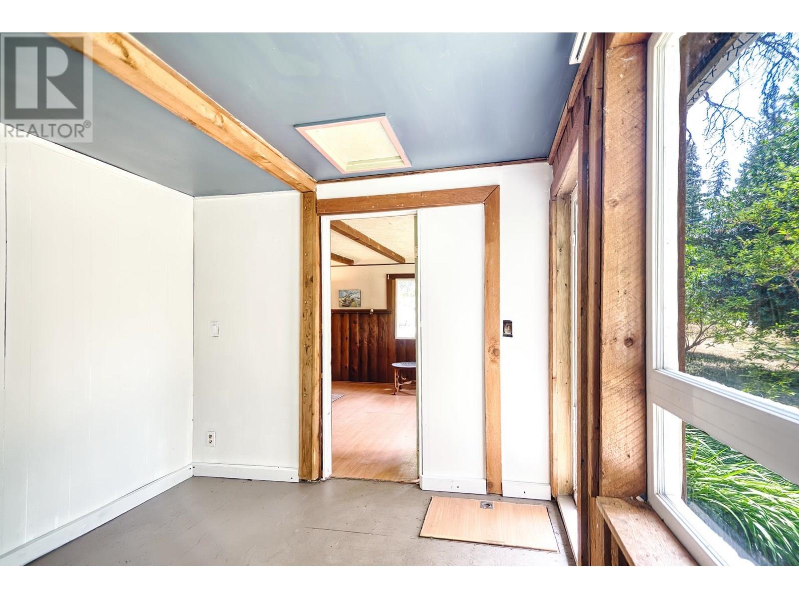 8200 Redrooffs Road, Halfmoon Bay, British Columbia  V7Z 1E2 - Photo 16 - R3026186