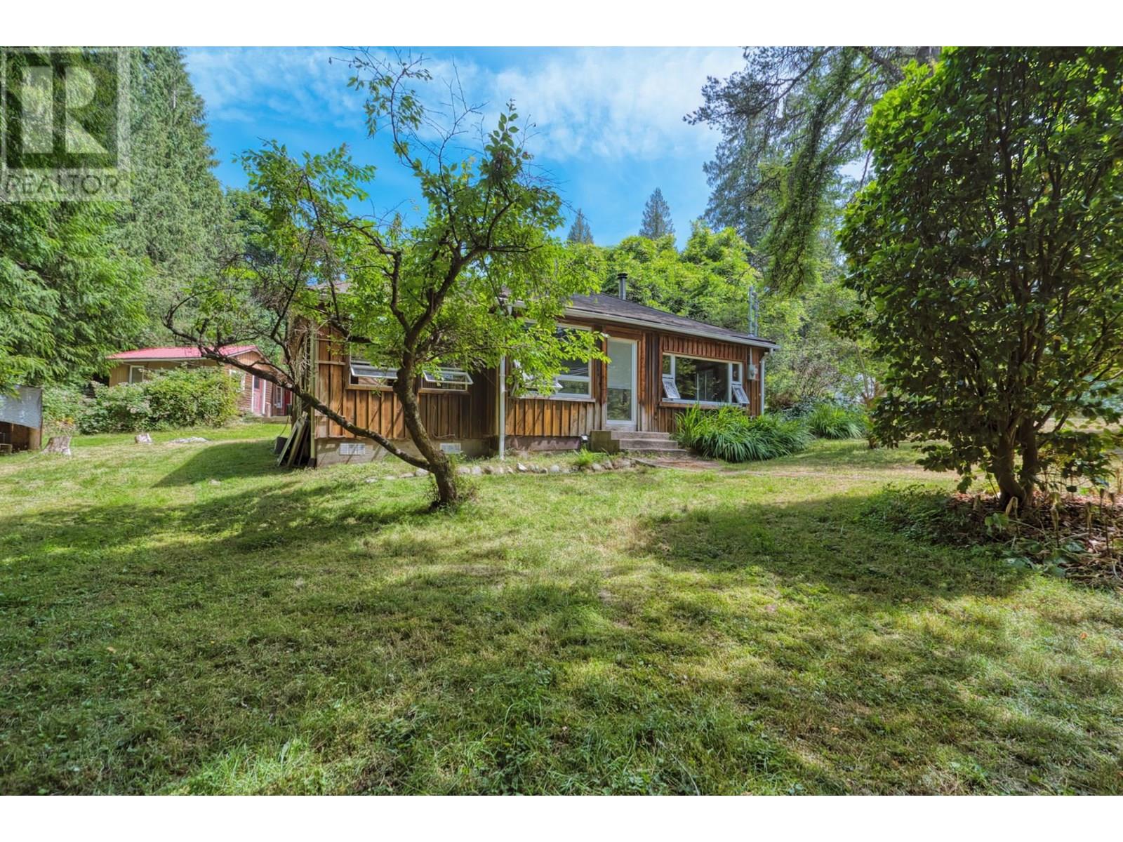 8200 Redrooffs Road, Halfmoon Bay, British Columbia  V7Z 1E2 - Photo 27 - R3026186