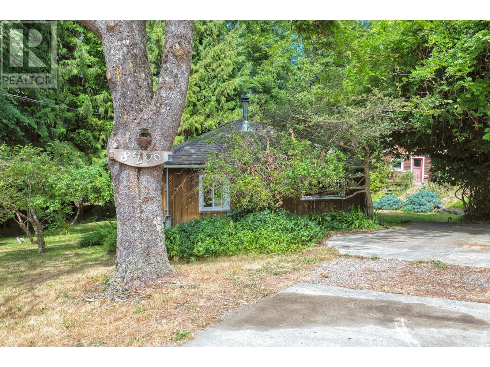 8200 Redrooffs Road, Halfmoon Bay, British Columbia  V7Z 1E2 - Photo 5 - R3026186