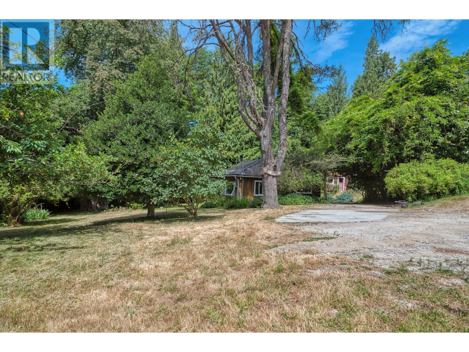 8200 Redrooffs Road, Halfmoon Bay, British Columbia  V7Z 1E2 - Photo 6 - R3026186