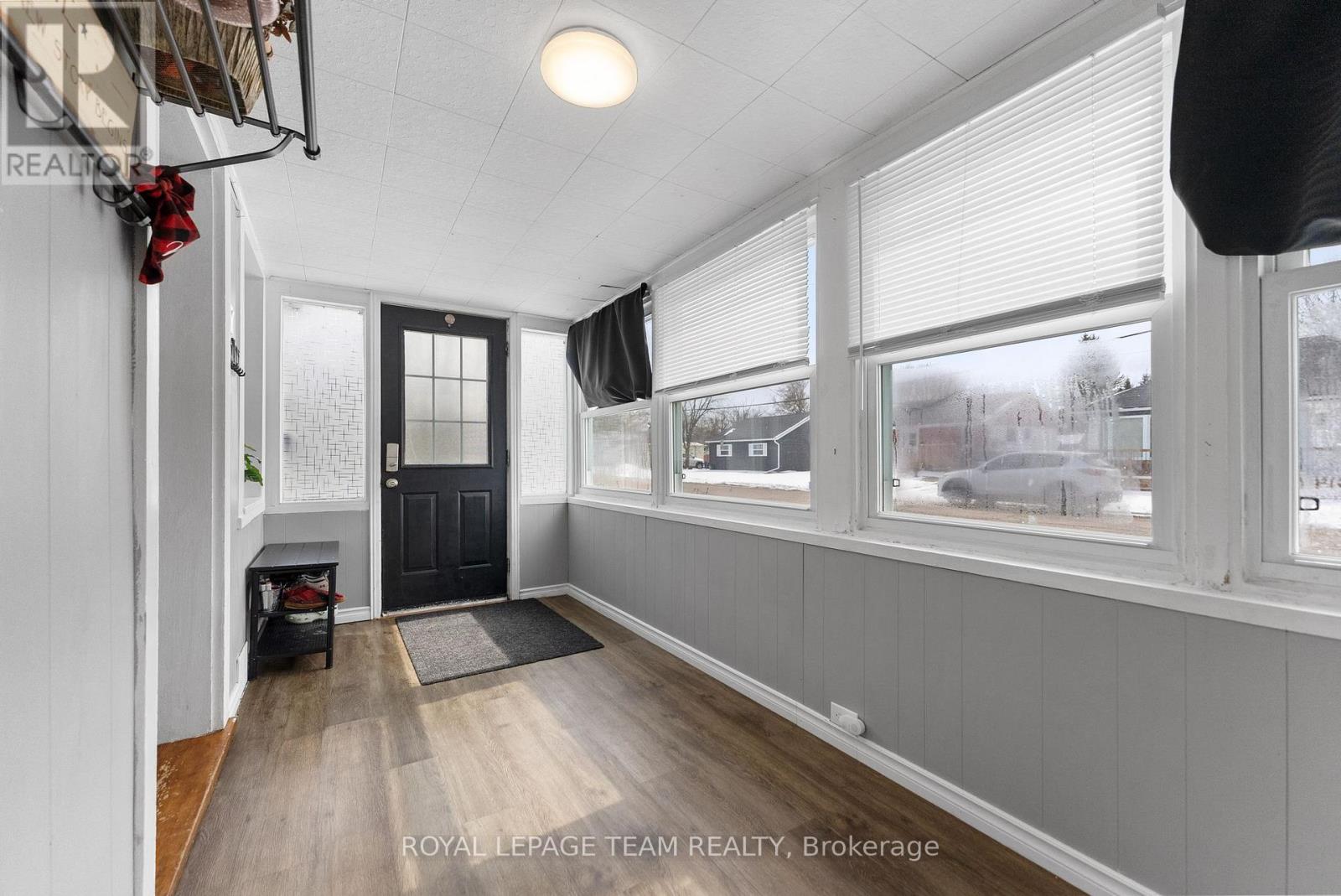 253 Mclean Street, Renfrew, Ontario  K7V 1A9 - Photo 3 - X12078267