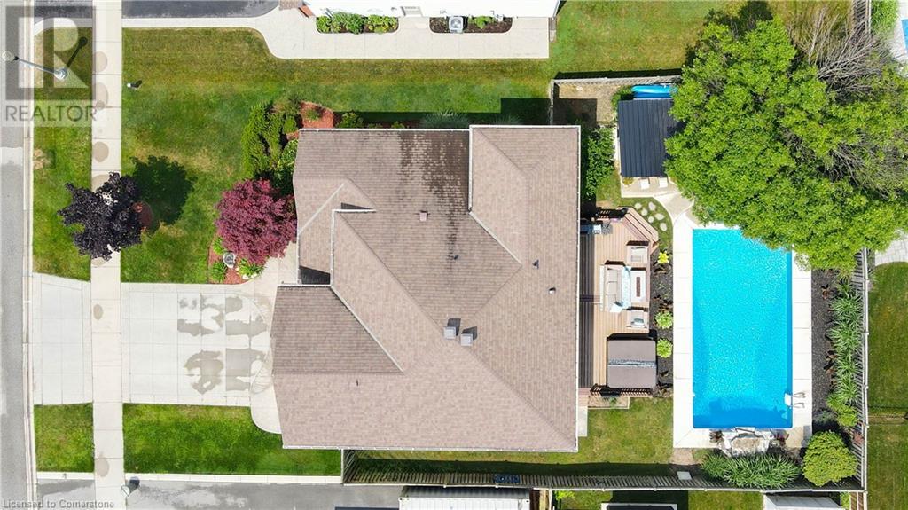 Property at 5 DUNROBIN Drive image 2