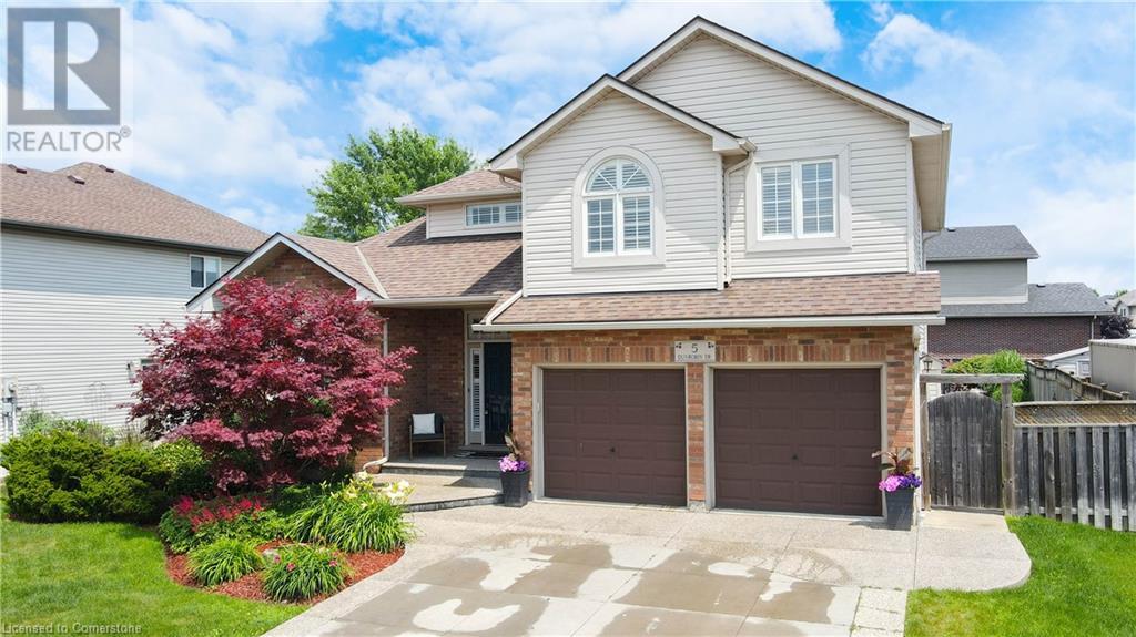 Property at 5 DUNROBIN Drive image 3