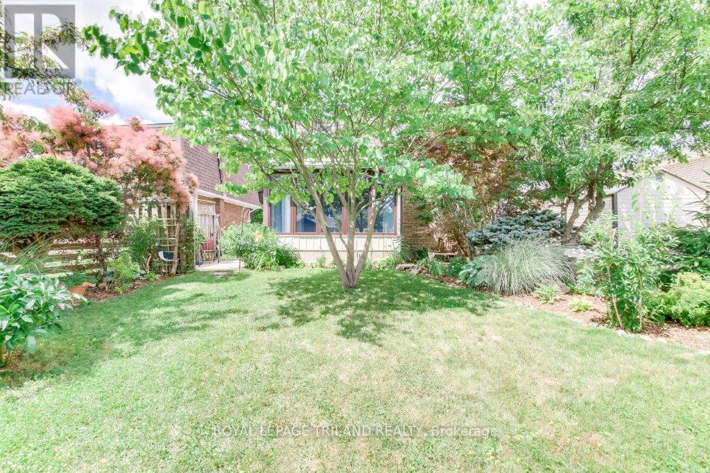 23 Dyer Street, St. Thomas, Ontario  N5R 5K2 - Photo 25 - X12281008