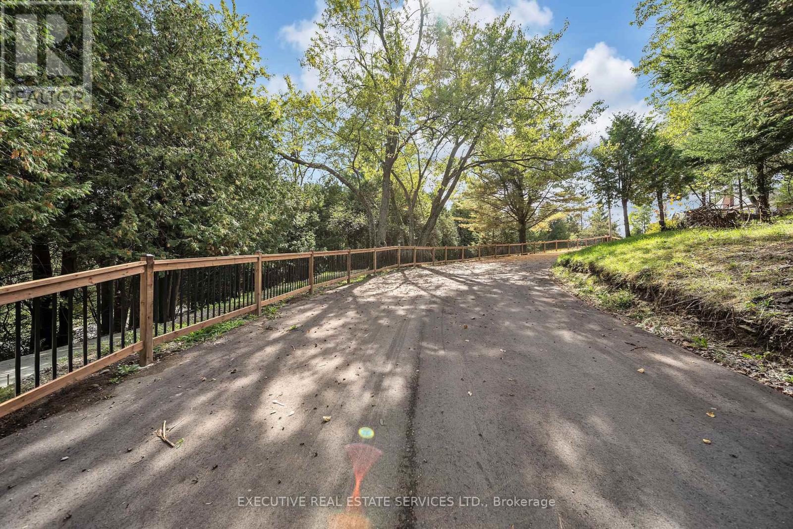 16198 Centreville Creek Road, Caledon, Ontario  L7C 3B4 - Photo 7 - W12280943