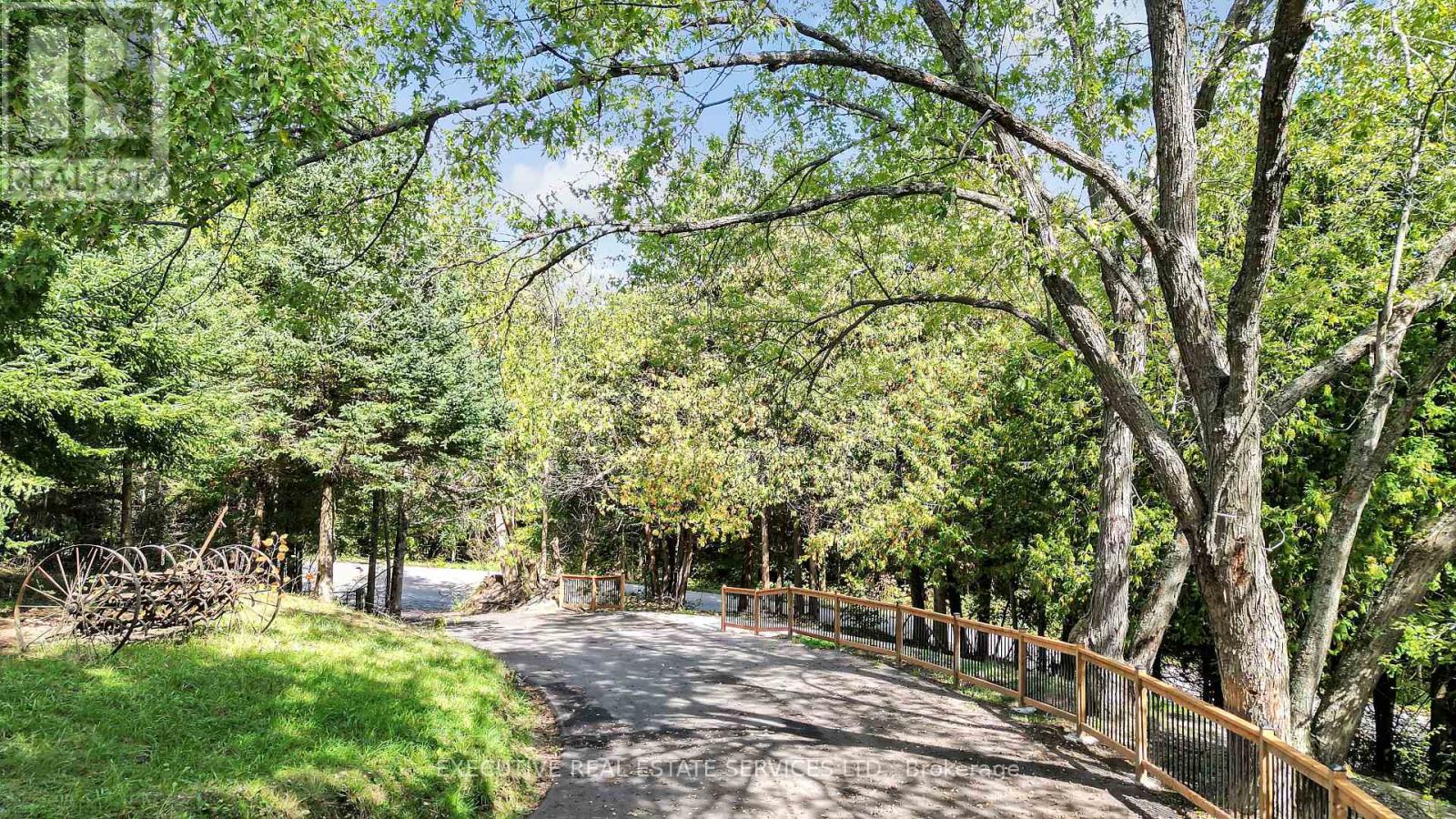 16198 Centreville Creek Road, Caledon, Ontario  L7C 3B4 - Photo 9 - W12280943