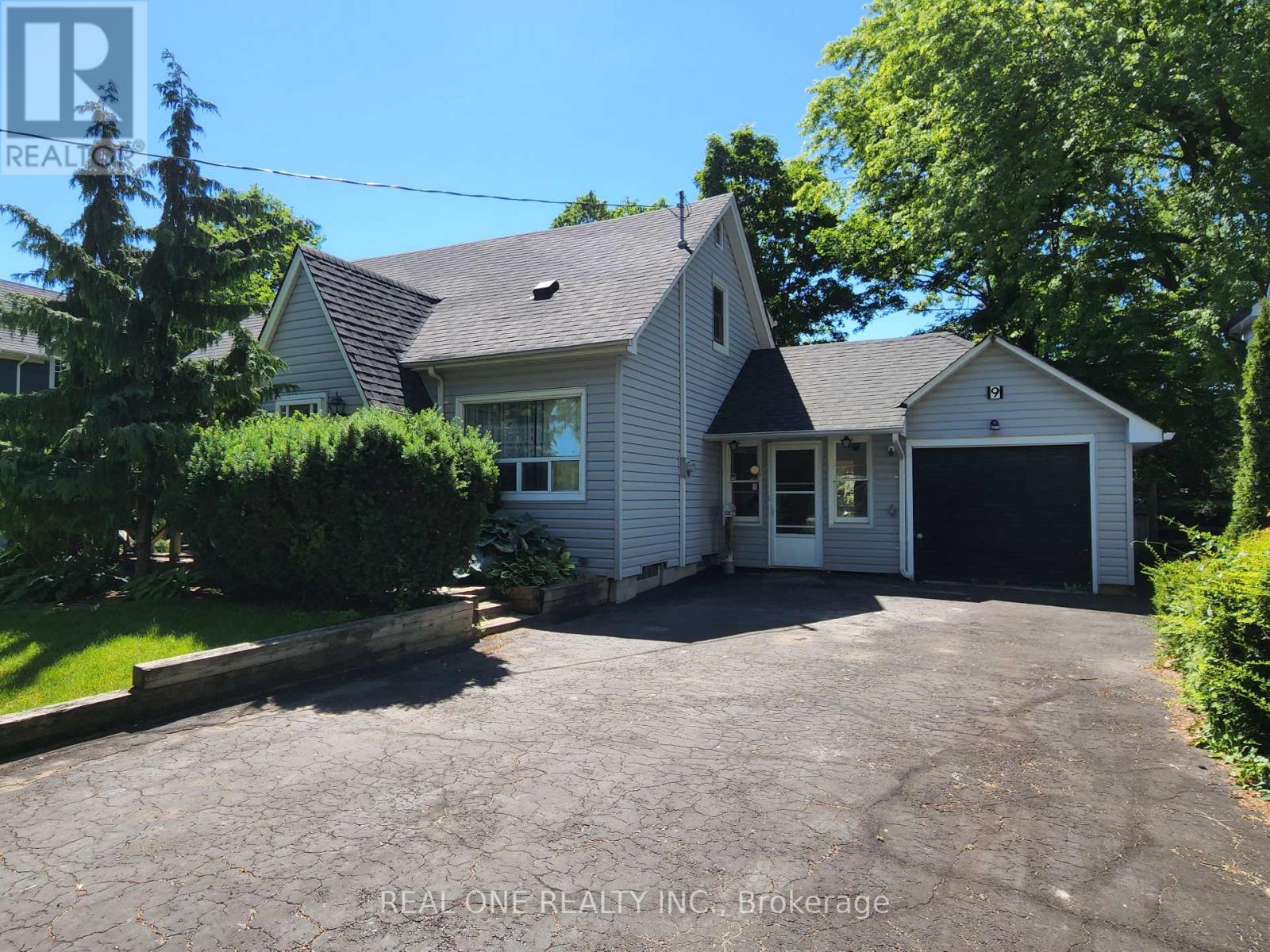 9 ERLANE AVENUE, Markham, Ontario