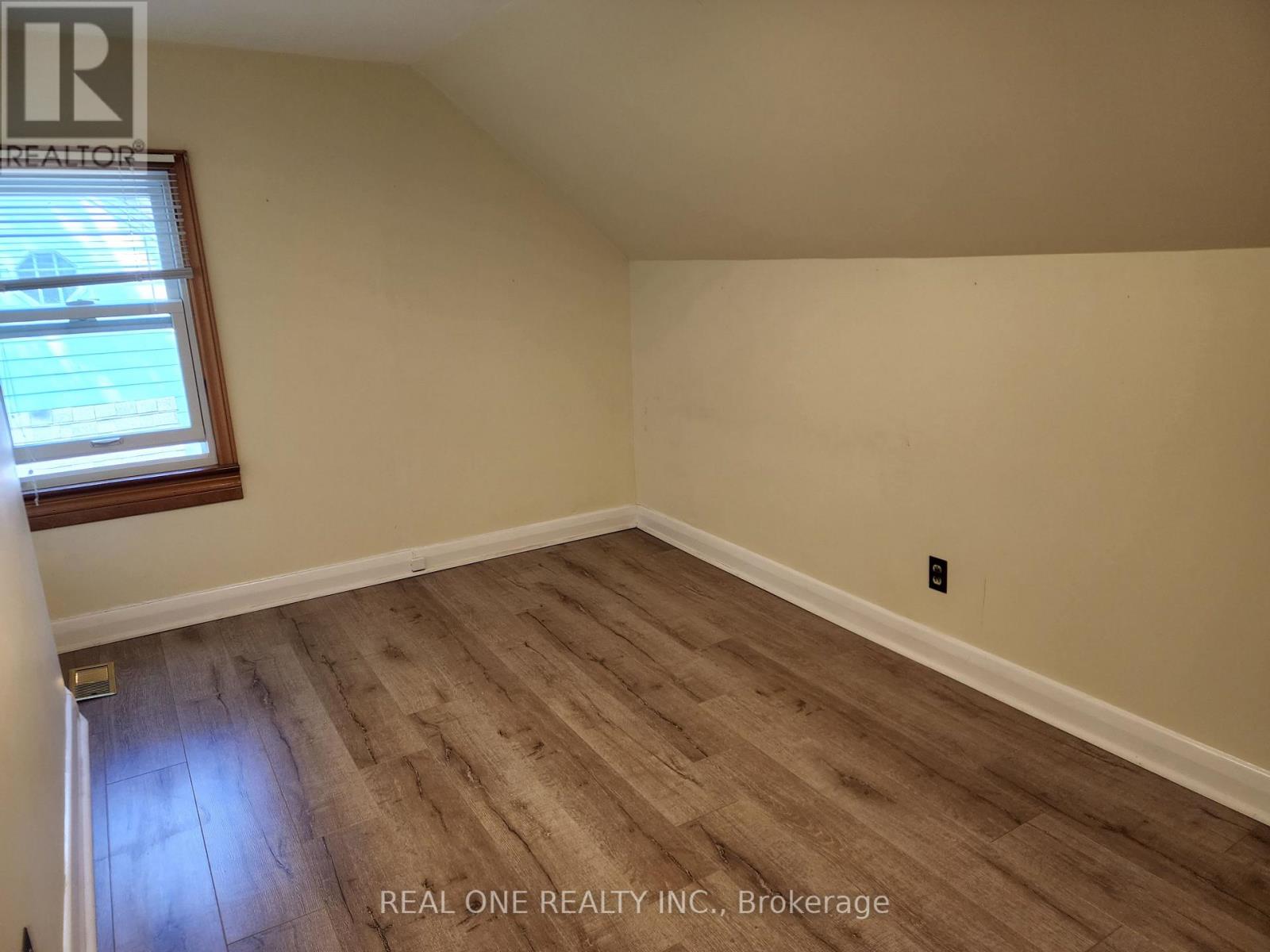 9 Erlane Avenue, Markham, Ontario  L3P 1C8 - Photo 11 - N12280977