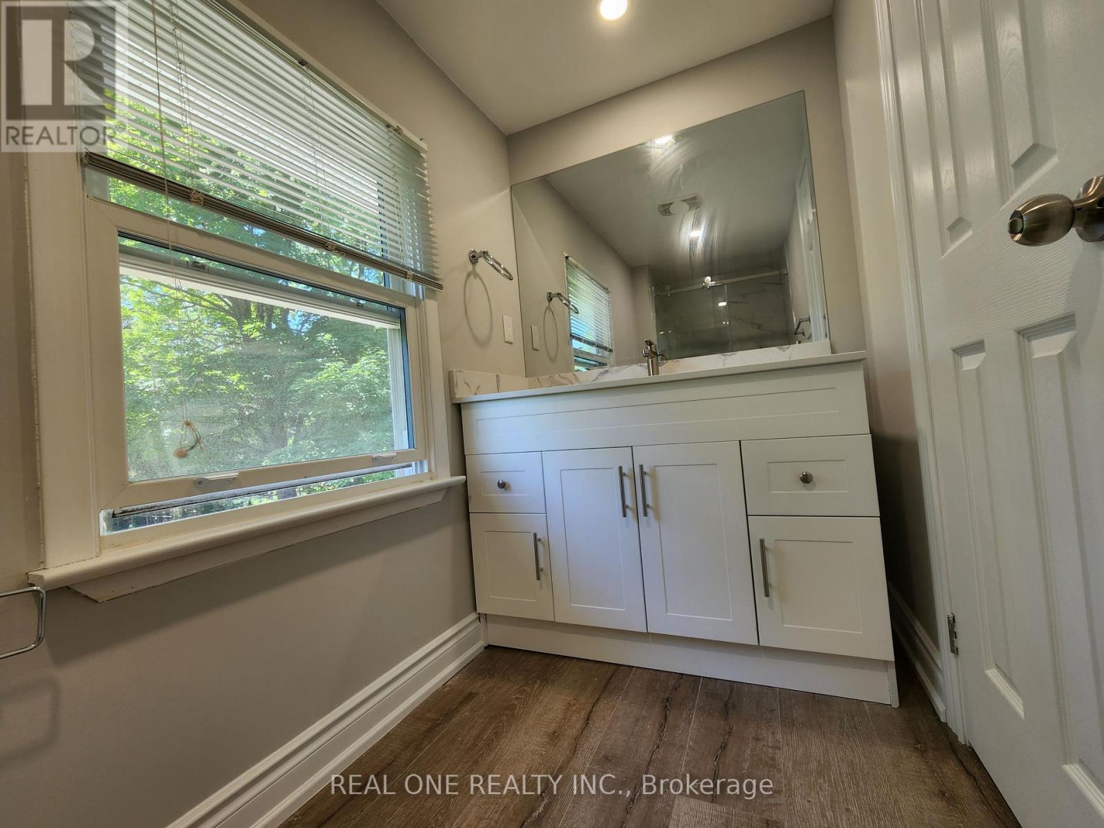 9 Erlane Avenue, Markham, Ontario  L3P 1C8 - Photo 13 - N12280977