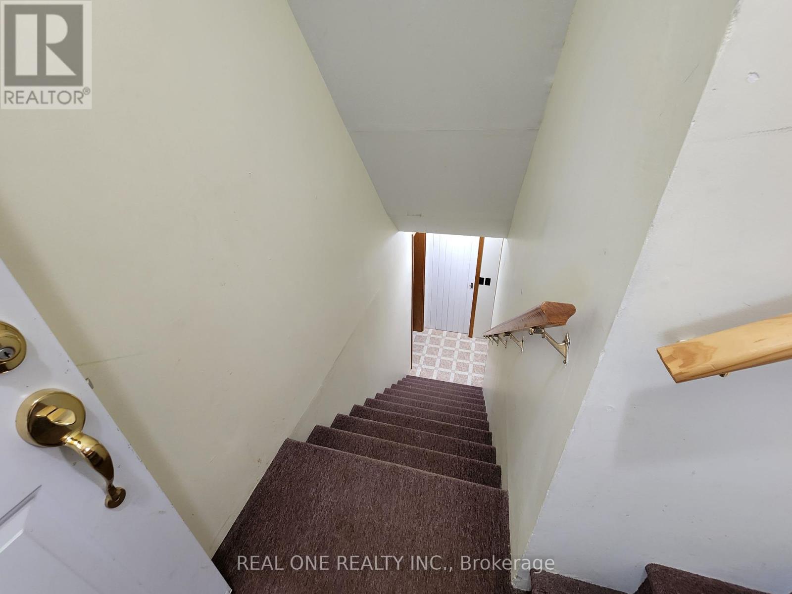 9 Erlane Avenue, Markham, Ontario  L3P 1C8 - Photo 6 - N12280977