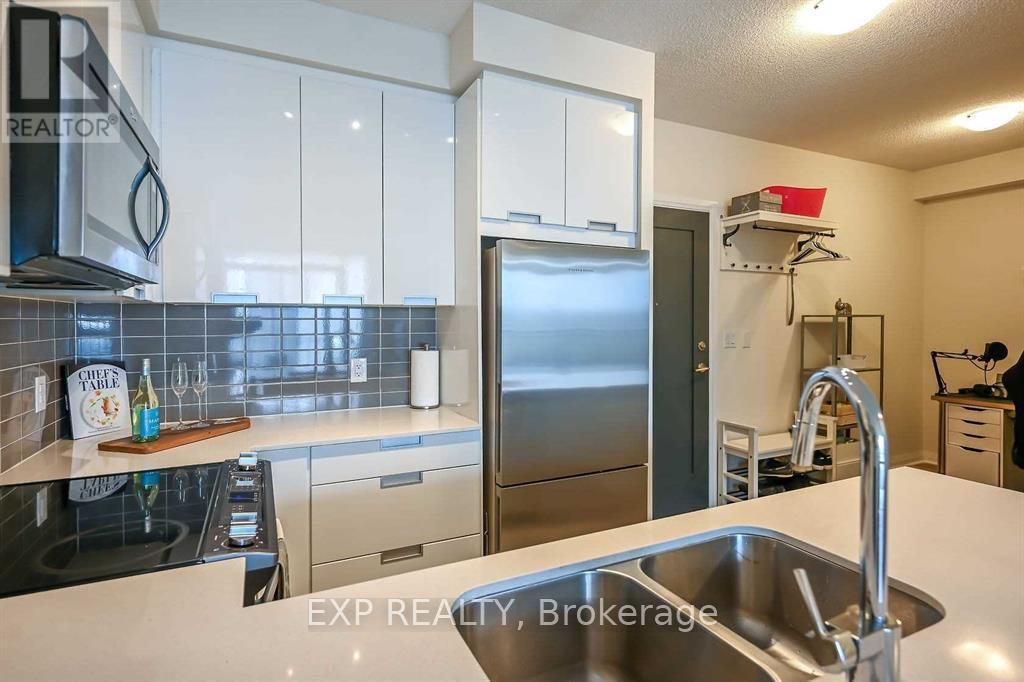 1305 - 5025 Four Springs Avenue, Mississauga, Ontario  L5R 0G5 - Photo 9 - W12281014
