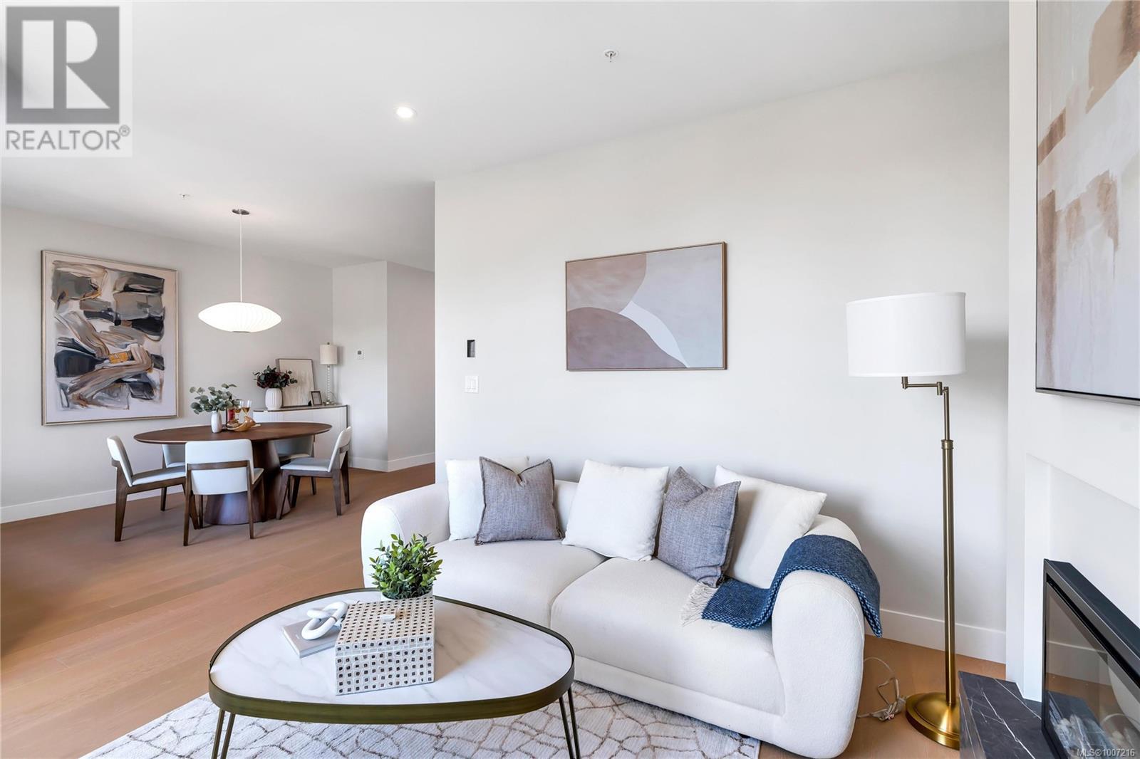 Property at 13 2590 Penrhyn St image 4