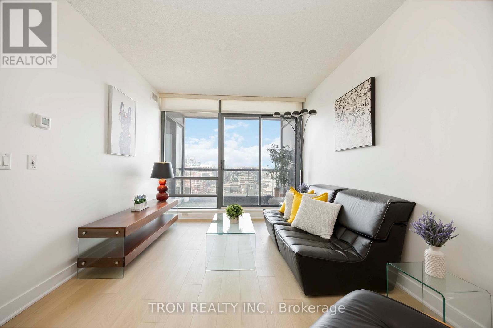 1905 - 438 King Street W, Toronto, Ontario  M5V 3T9 - Photo 14 - C12280725