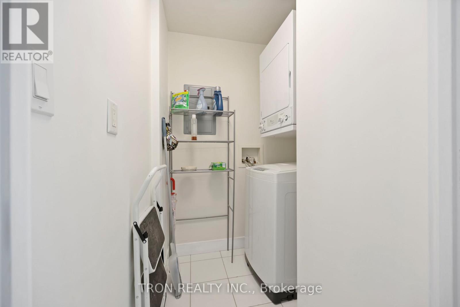 1905 - 438 King Street W, Toronto, Ontario  M5V 3T9 - Photo 25 - C12280725