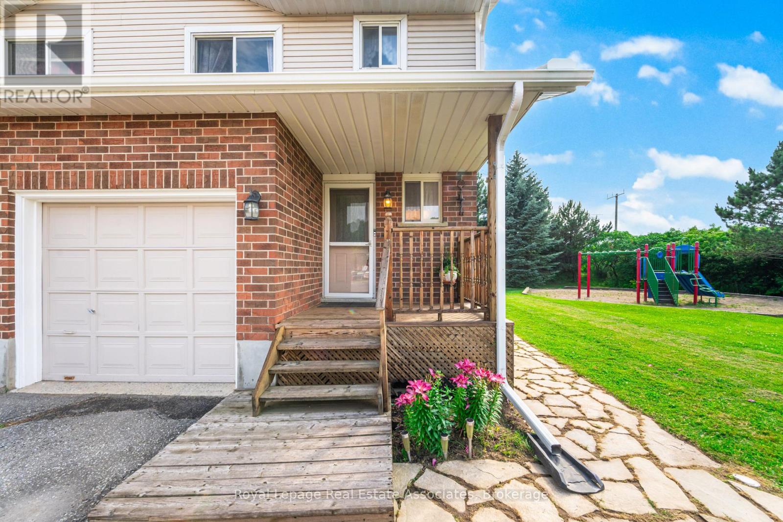 Property at 5 - 360 CORNRIDGE PLACE image 4