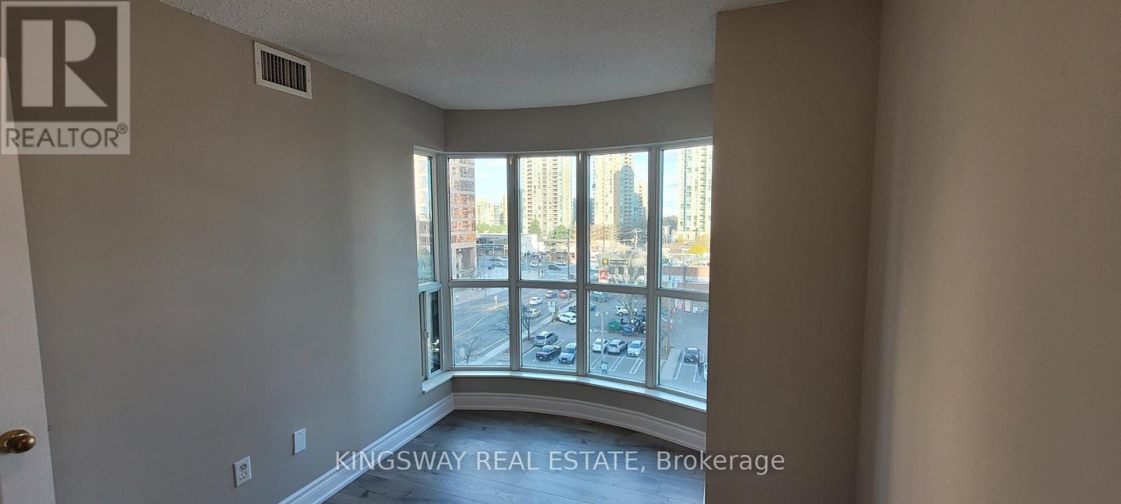 812 - 7 Lorraine Drive, Toronto, Ontario  M2N 7H2 - Photo 19 - C12281035