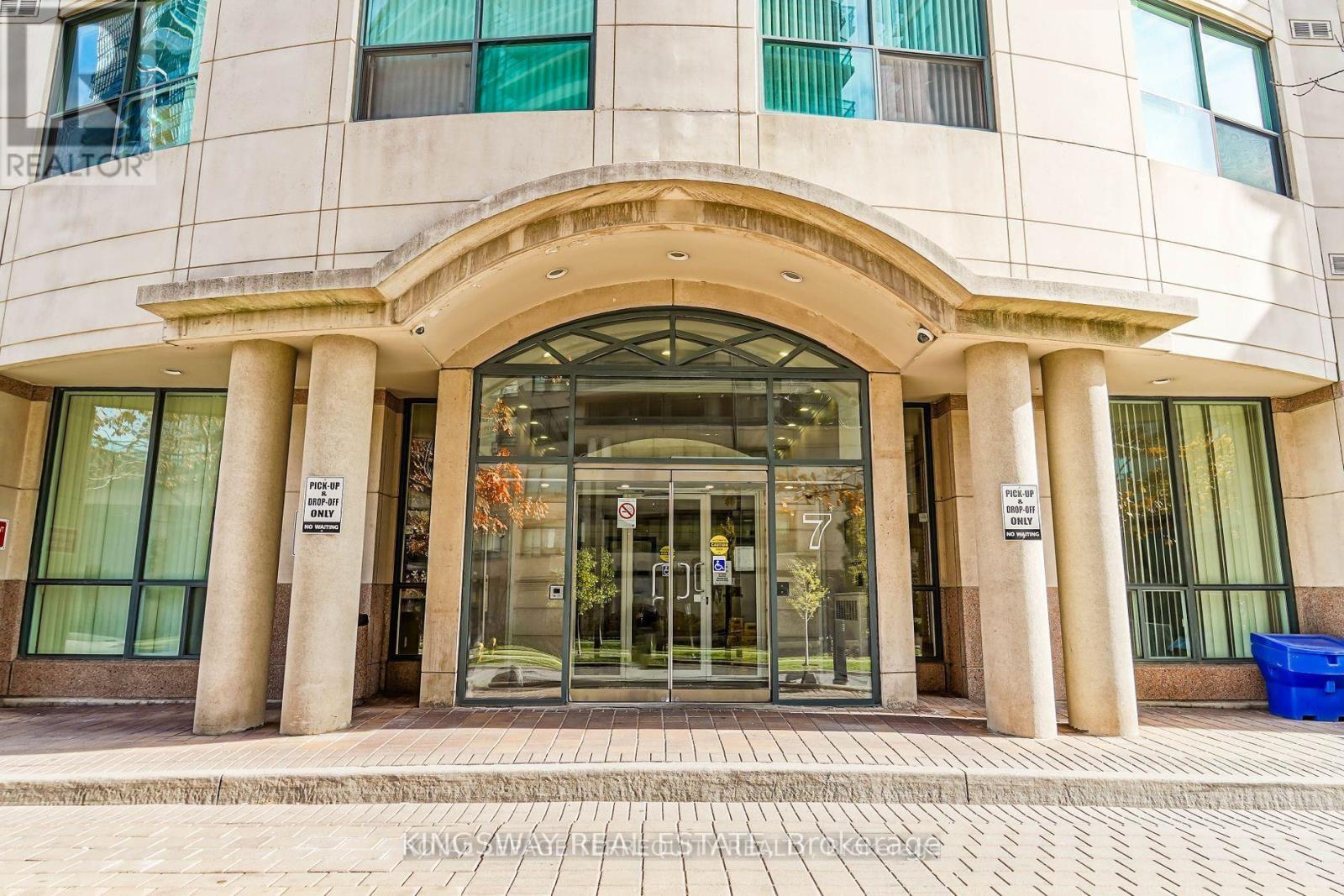 812 - 7 Lorraine Drive, Toronto, Ontario  M2N 7H2 - Photo 2 - C12281035