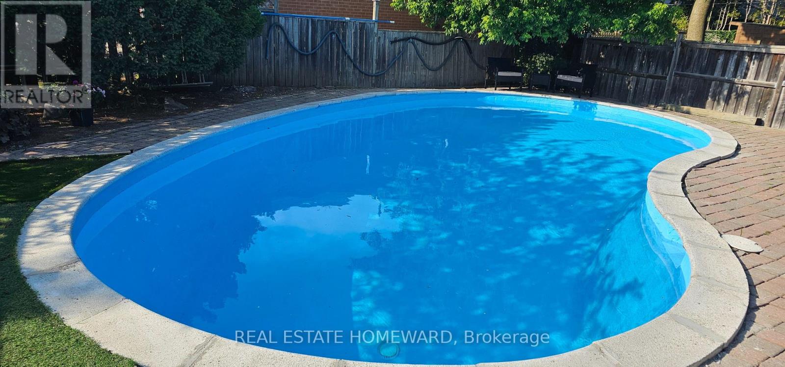 Property at 51 PRINCE PHILIP BOULEVARD image 2