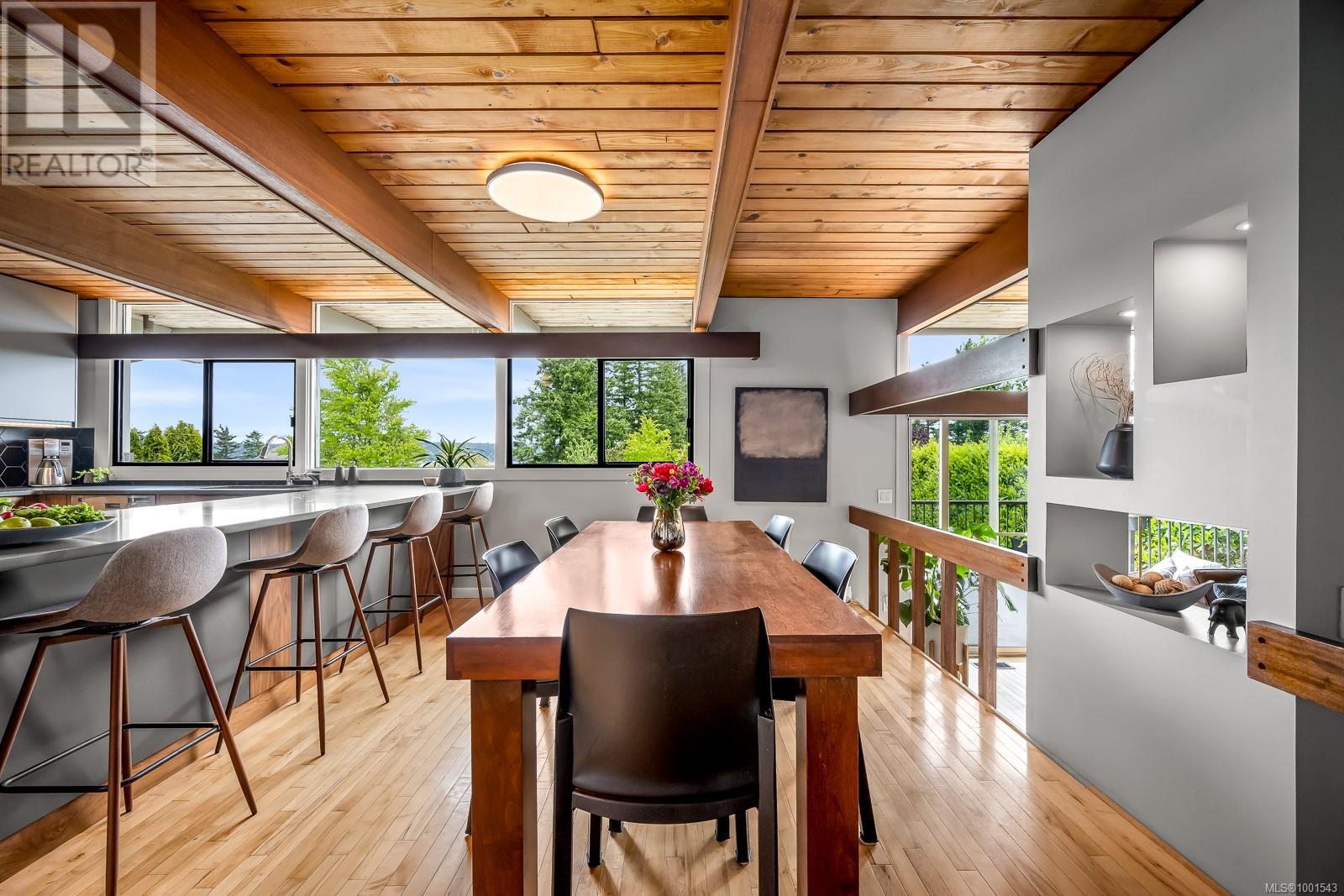 Property at 141 Thulin St image 1