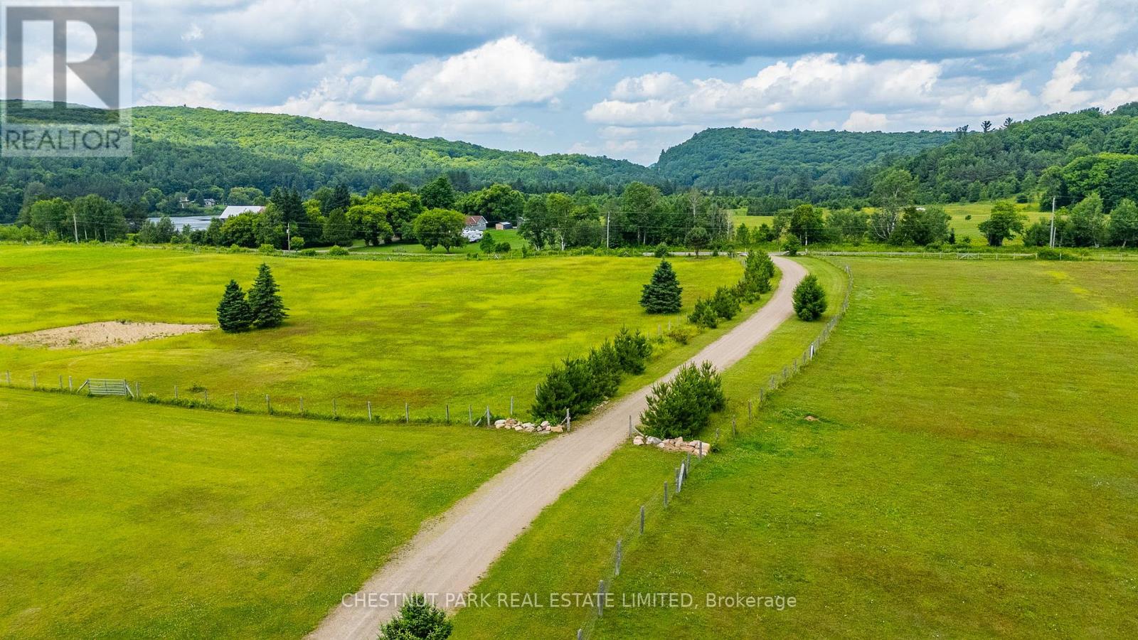 778 Maxwell Settlement Road, Bancroft (Dungannon Ward), Ontario  K0L 1C0 - Photo 6 - X12273237