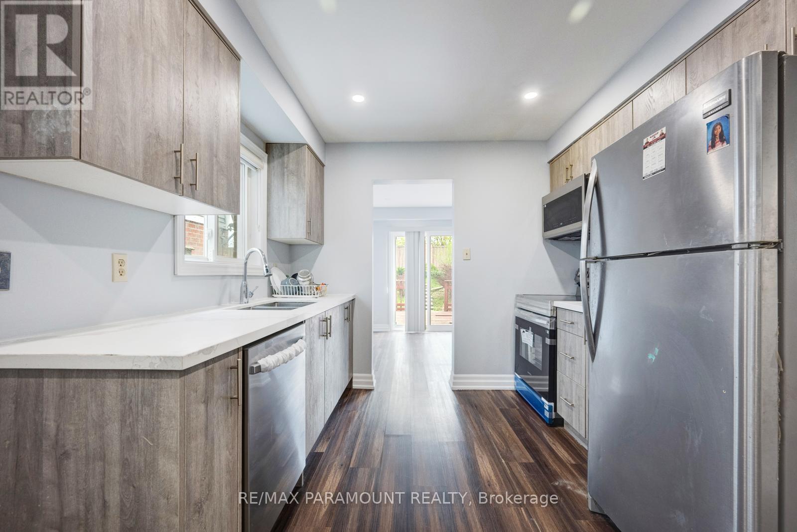 150 Timberlane Drive, Brampton, Ontario  L6Y 4V7 - Photo 11 - W12281023