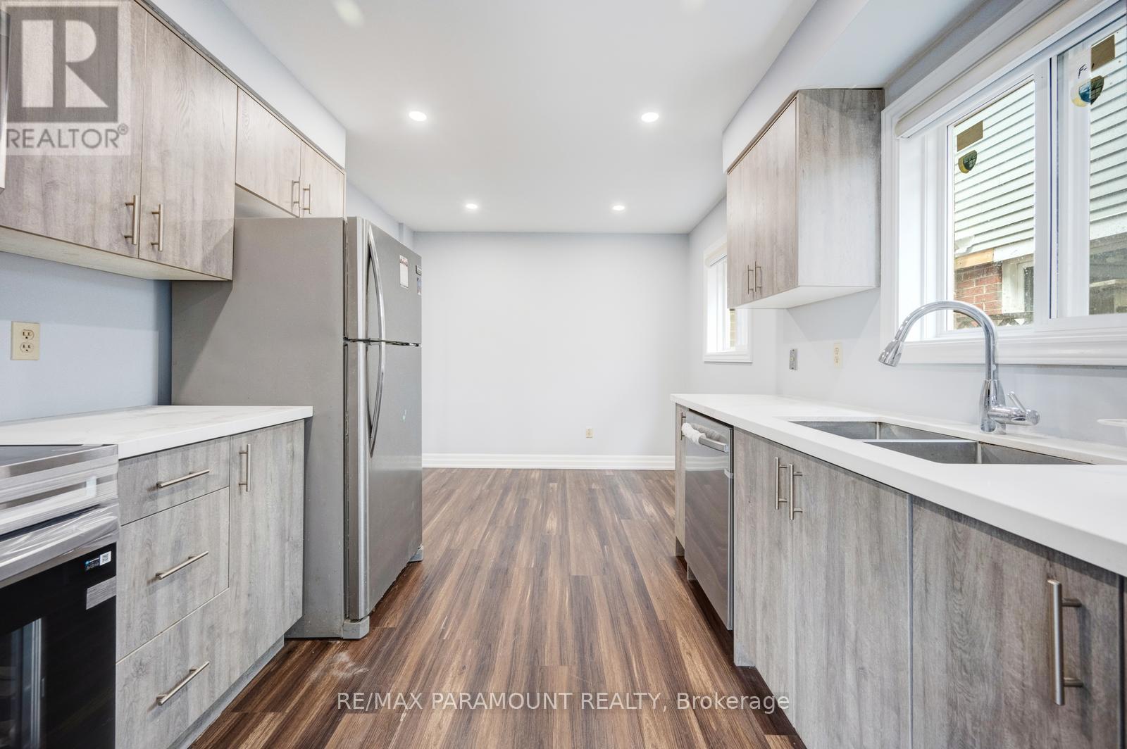150 Timberlane Drive, Brampton, Ontario  L6Y 4V7 - Photo 7 - W12281023