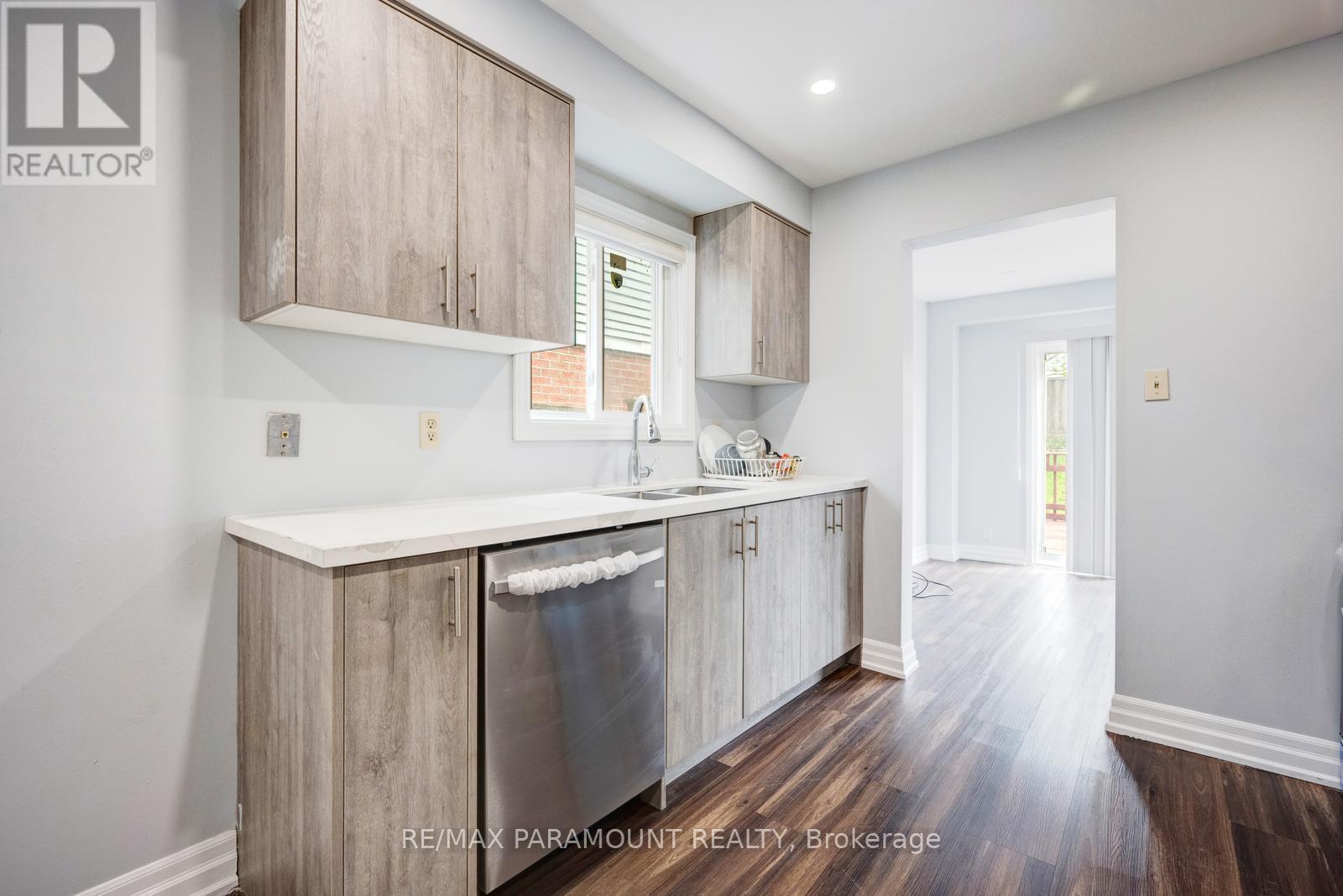 150 Timberlane Drive, Brampton, Ontario  L6Y 4V7 - Photo 8 - W12281023