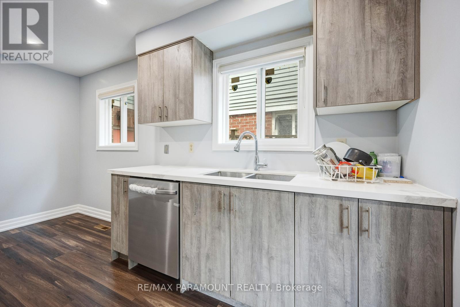 150 Timberlane Drive, Brampton, Ontario  L6Y 4V7 - Photo 9 - W12281023