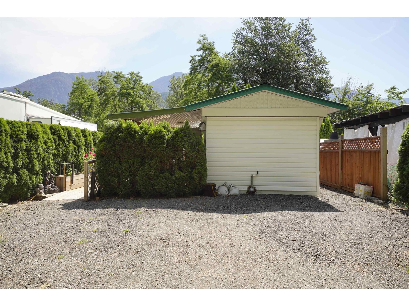 42 30860 Trans Canada Highway, Yale 