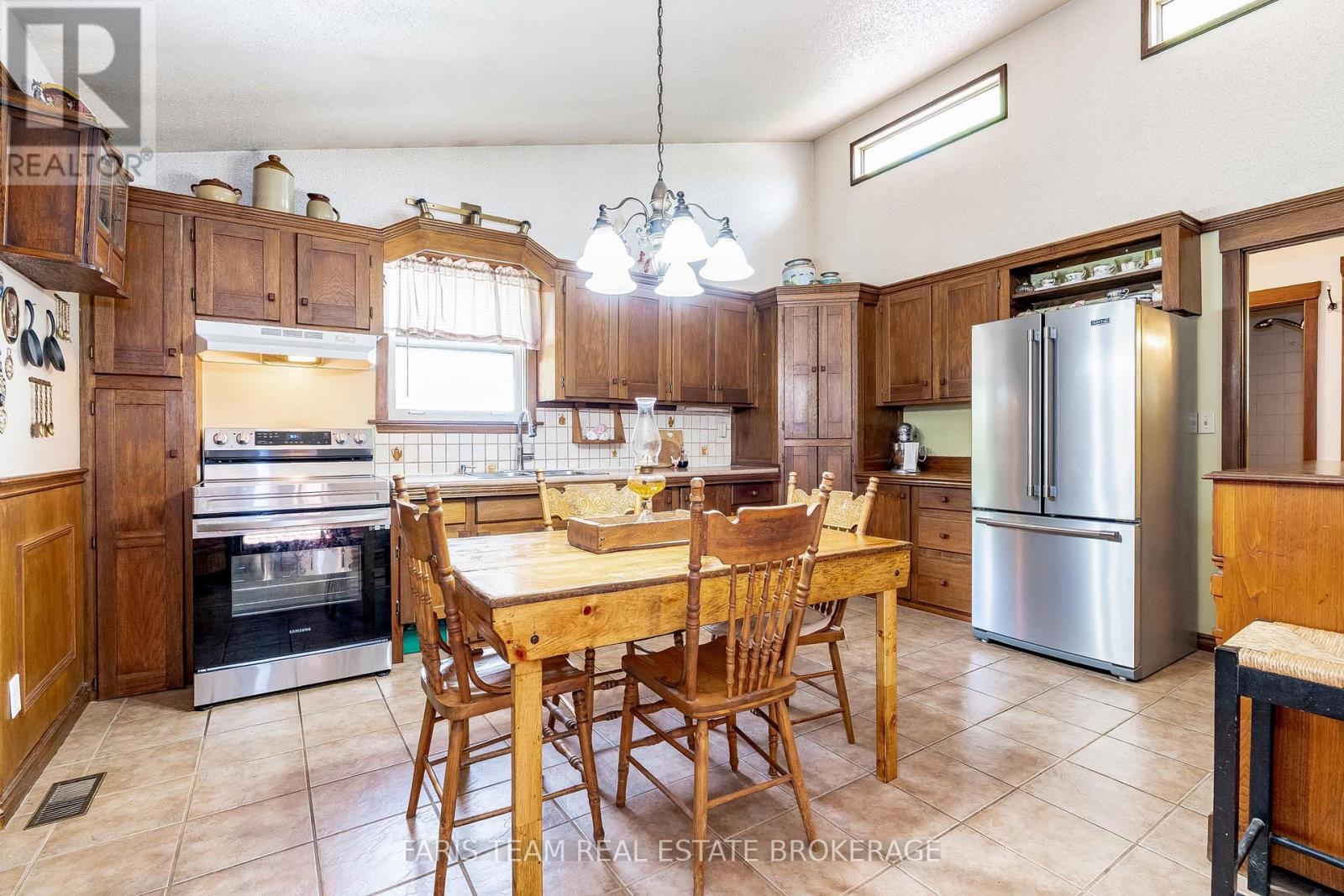 Property at 3204 VASEY ROAD image 4
