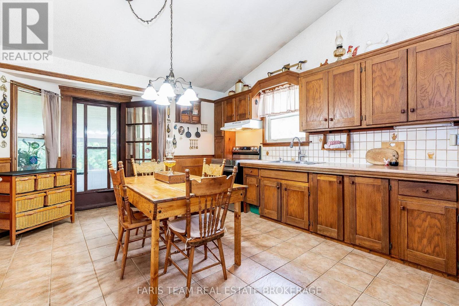 Property at 3204 VASEY ROAD image 5