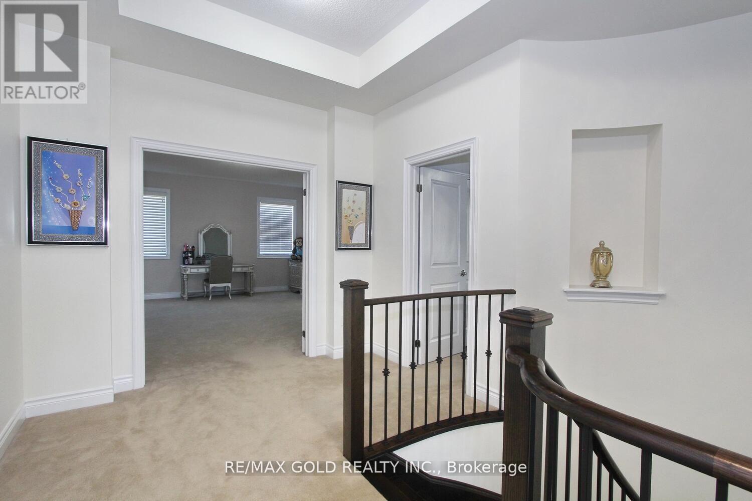 14 Ladbrook Crescent, Brampton (Credit Valley), Ontario  L6X 5H6 - Photo 15 - W12281047