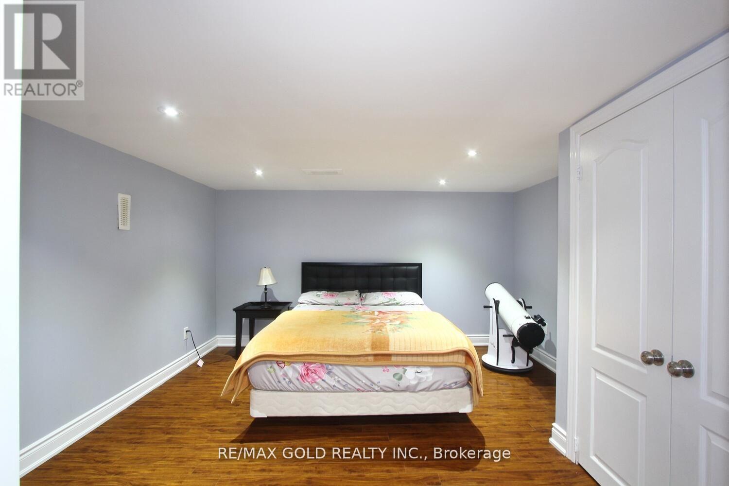 14 Ladbrook Crescent, Brampton (Credit Valley), Ontario  L6X 5H6 - Photo 36 - W12281047