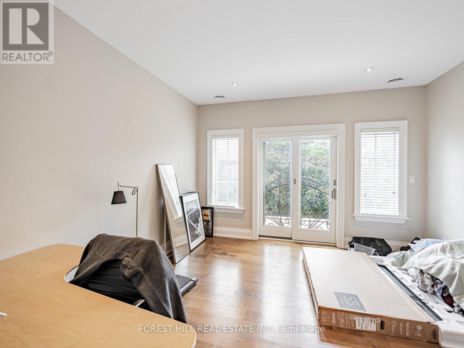 302 Pinehurst Drive W, Oakville, Ontario  L6J 4X3 - Photo 27 - W12274424