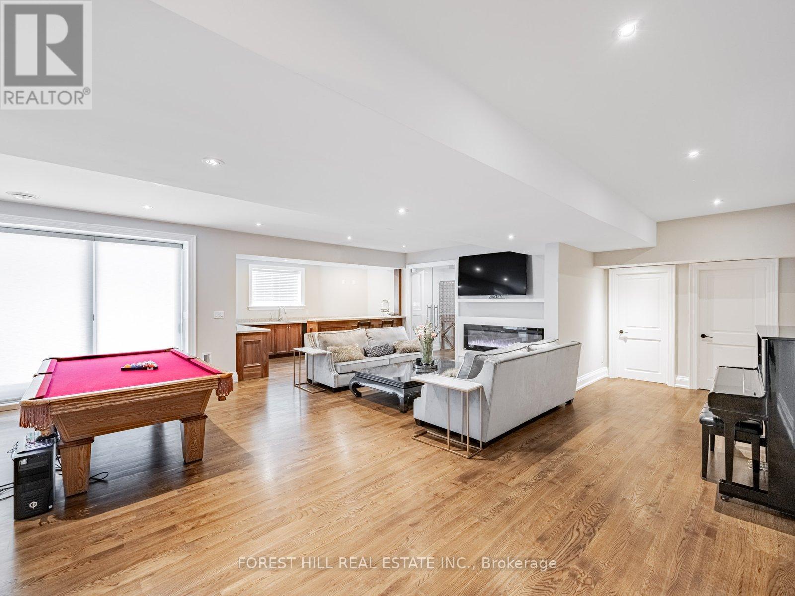302 Pinehurst Drive W, Oakville, Ontario  L6J 4X3 - Photo 32 - W12274424