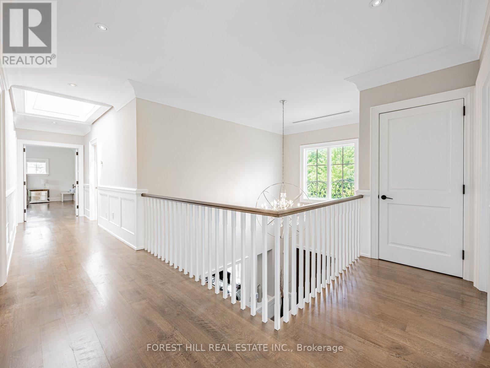 302 Pinehurst Drive W, Oakville, Ontario  L6J 4X3 - Photo 16 - W12274424