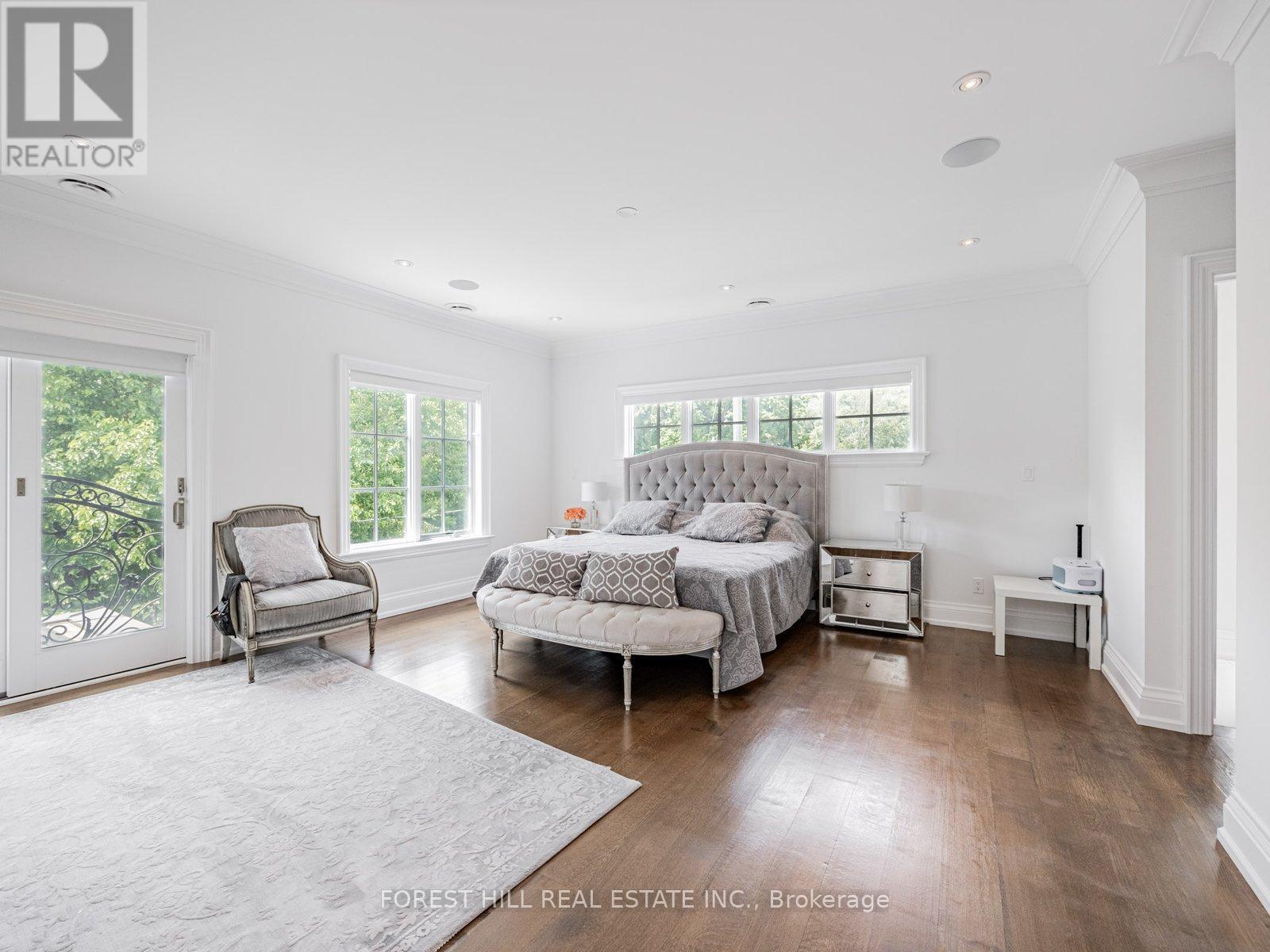 302 Pinehurst Drive W, Oakville, Ontario  L6J 4X3 - Photo 18 - W12274424