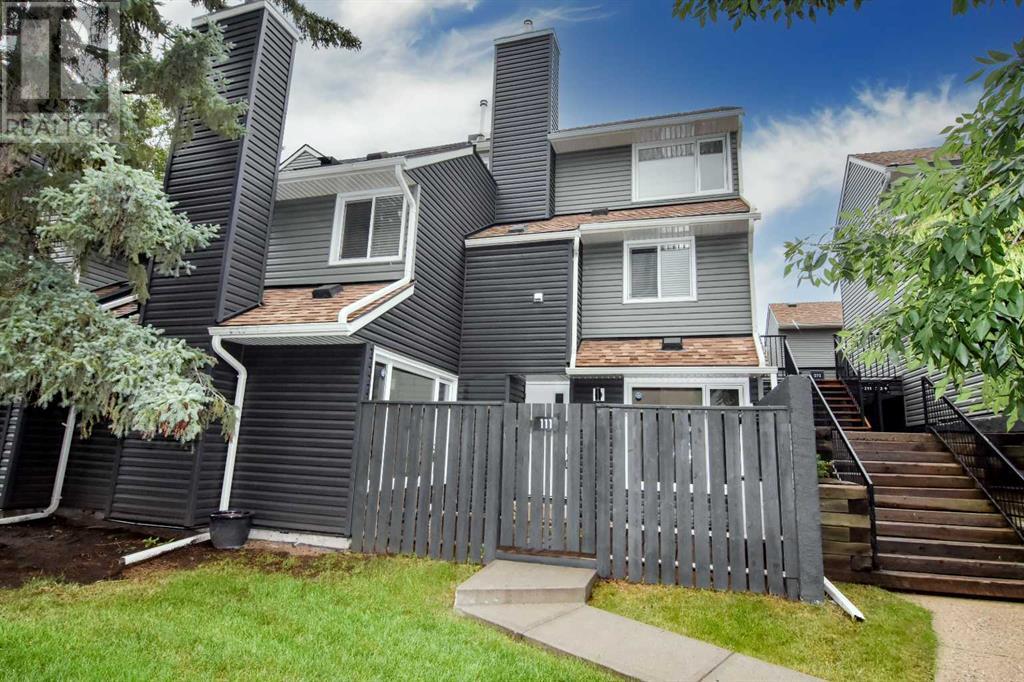 Property at 111, 25 Glamis Green SW image 2