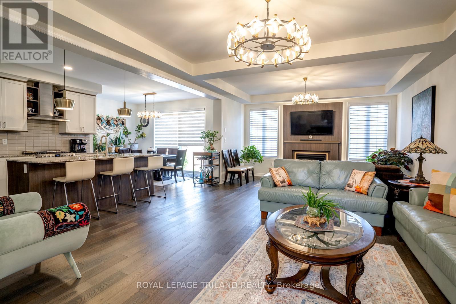 63 Ten Pines Road, Vaughan (Kleinburg), Ontario  L4H 5B4 - Photo 6 - N12281174