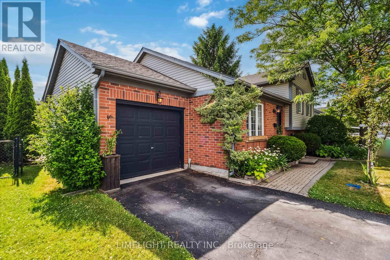 43 - 335 Lighthouse Road, London South, Ontario  N6M 1J8 - Photo 3 - X12281179