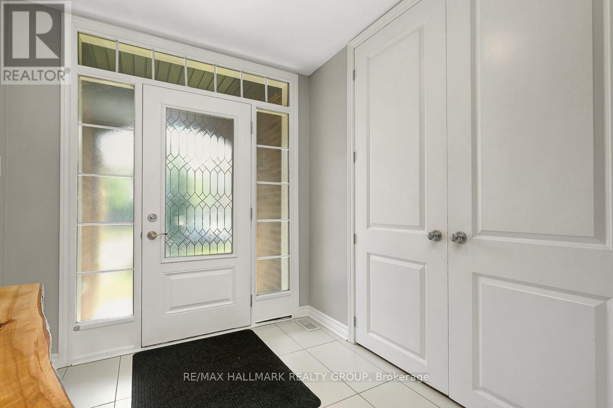 78 Russet Terrace, Ottawa, Ontario  K2J 6E8 - Photo 6 - X12281171