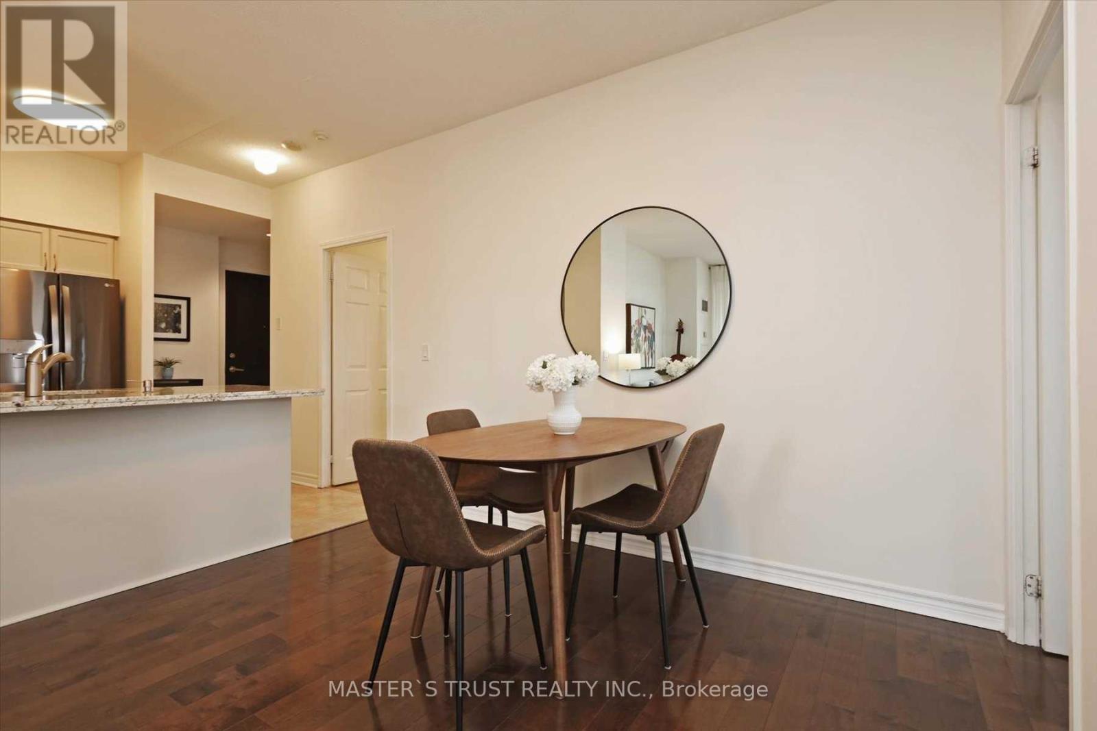 1004 - 388 Prince Of Wales Drive, Mississauga, Ontario  L5B 0A1 - Photo 12 - W12281093