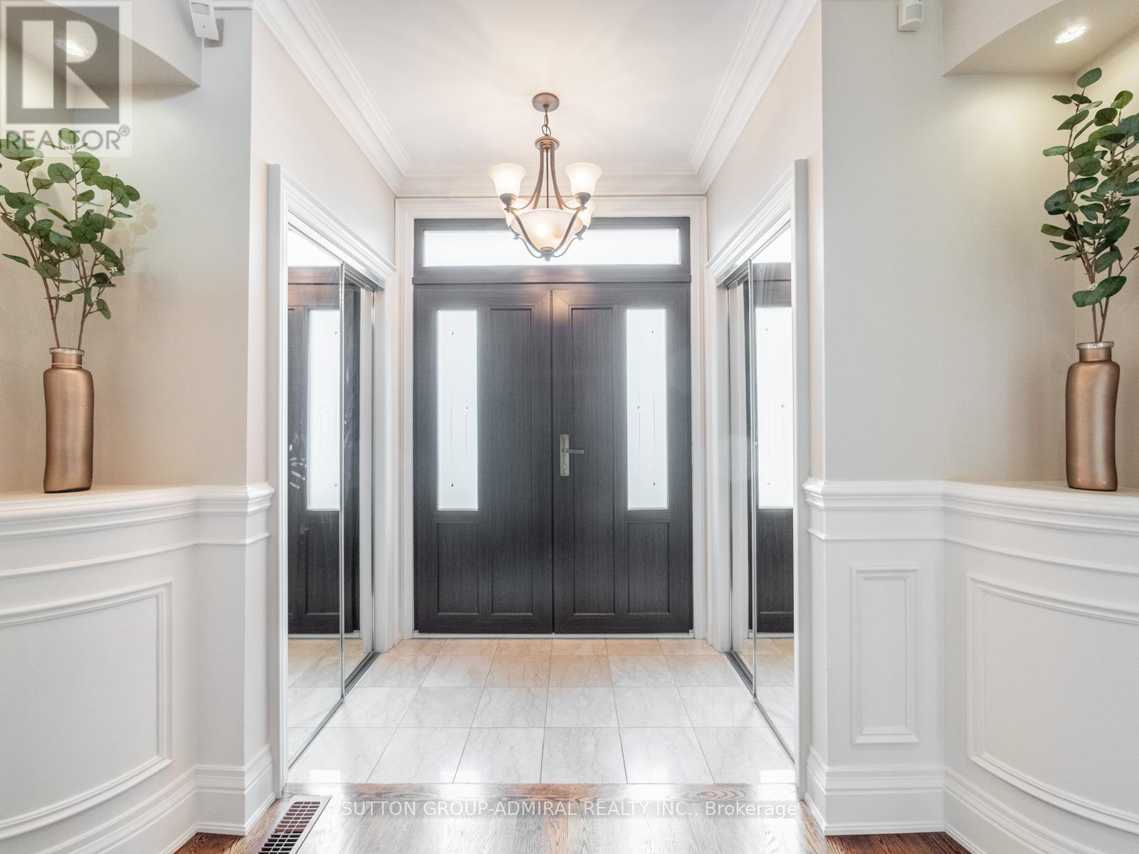 Property at 54 CEDAR BRAE BOULEVARD image 3